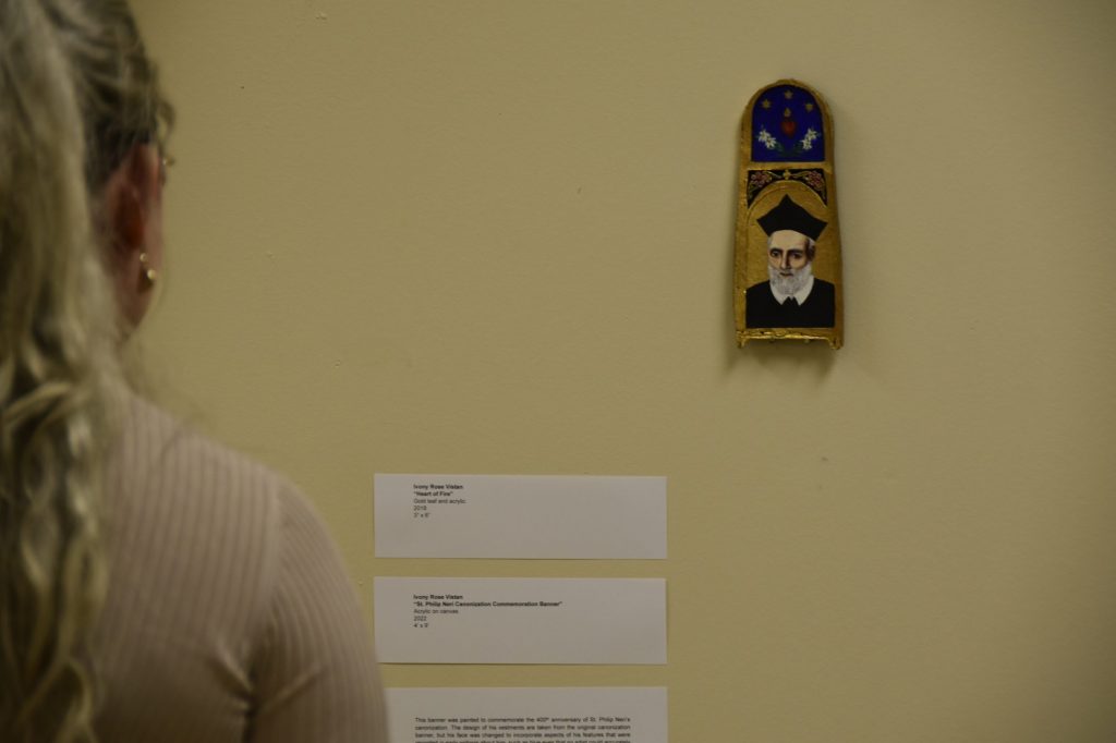 A small icon by Ivony Vistan with descriptions